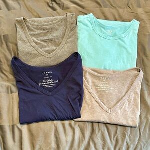 Lot of 4 Torrid Size 00 Classic Fit Tops